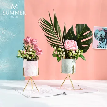 Simple Nordic fashion marble iron frame ceramic vase flower art suit living room dining table decoration
Simple Nordic fashion marble iron frame ceramic vase flower art suit living room dining table decoration