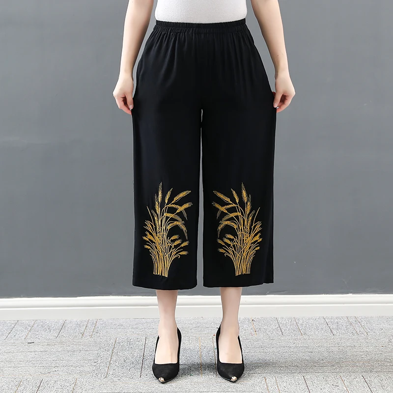 chinese style women black pants capris trousers floral embroidery Mother Clothing wide leg pants elastic high waist pants
chinese style women black pants capris trousers floral embroidery Mother Clothing wide leg pants elastic high waist pants