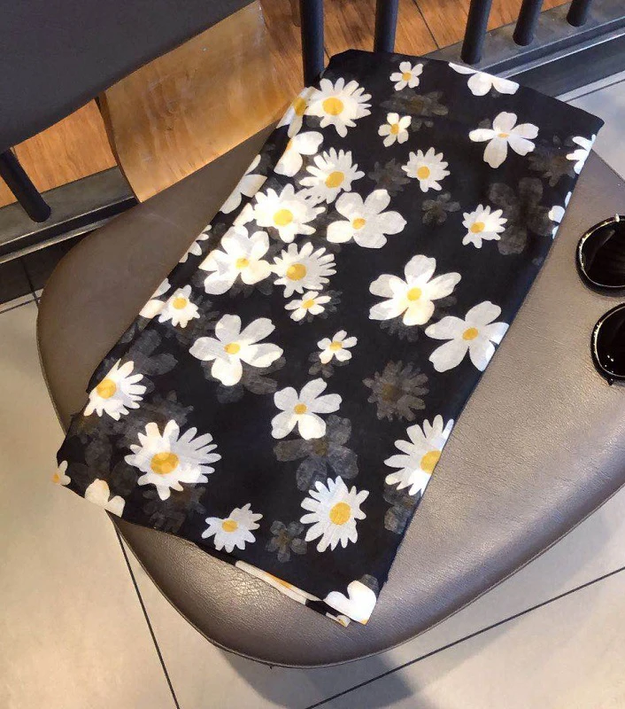 

2020 New Beautiful Daisy Print Scarf Shawls Long Soft Beach Travel Floral Wrap Hijab Scarves Free Shipping