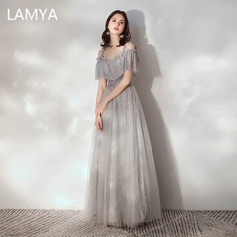 LAMYA 2020 Simple Gary Evening Party Dress Princess Long Boat Neck Formal Dress Sexy Backless Robe De Soiree Evening Prom Gowns
LAMYA 2020 Simple Gary Evening Party Dress Princess Long Boat Neck Formal Dress Sexy Backless Robe De Soiree Evening Prom Gowns