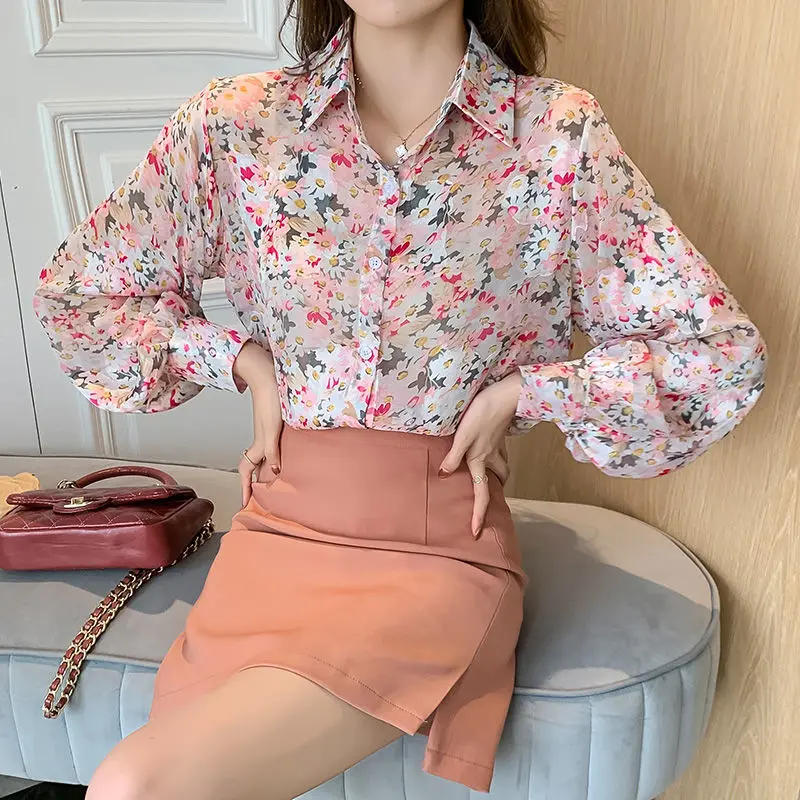 Spring Autumn Long Sleeve Print Shirts Temperament Korean Style Polo-Neck Blouses Elegant Floral Chiffon Blusas Tops MM0882
Spring Autumn Long Sleeve Print Shirts Temperament Korean Style Polo-Neck Blouses Elegant Floral Chiffon Blusas Tops MM0882