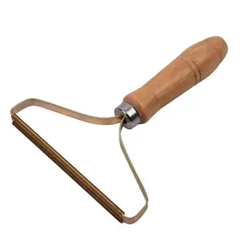 Wood Wooden Handle Scraper Sweater To The Ball Winter Clothing Cleaning Brush Home Manual Plush Clothing Hair Removal Machine
Wood Wooden Handle Scraper Sweater To The Ball Winter Clothing Cleaning Brush Home Manual Plush Clothing Hair Removal Machine