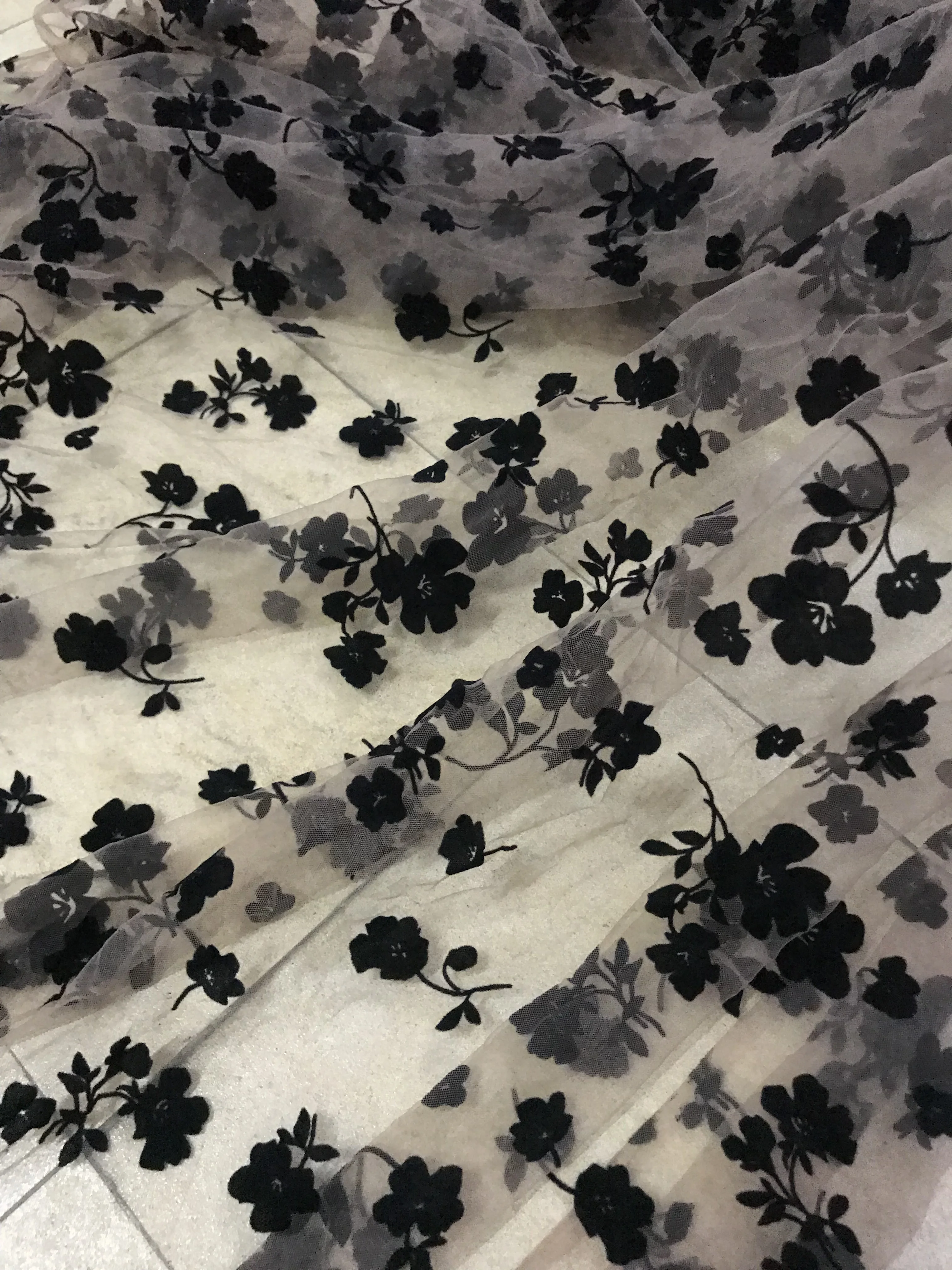 free shipping J-1088816 new arrival velvet lace embroidery french net lace fabric
free shipping J-1088816 new arrival velvet lace embroidery french net lace fabric