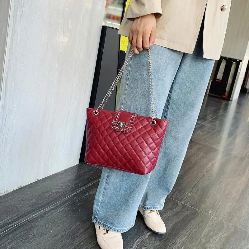 Hot Sale Handbag Solid Color Leather Handbags Women Shopping Totes Large Capacity Shoulder Bag Leisure Daily Shopping
Hot Sale Handbag Solid Color Leather Handbags Women Shopping Totes Large Capacity Shoulder Bag Leisure Daily Shopping
