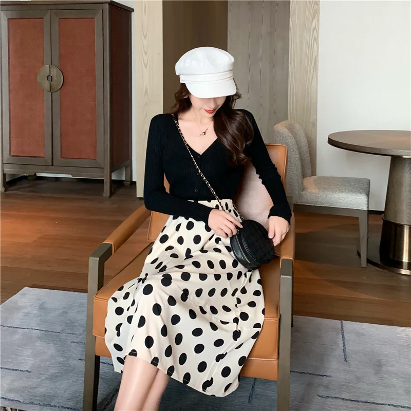 2019 Early Autumn New Style Retro High-waisted A- line Polka Dot Skirt Female Spring Mid-length Douyin Fairy Skirt Suit
2019 Early Autumn New Style Retro High-waisted A- line Polka Dot Skirt Female Spring Mid-length Douyin Fairy Skirt Suit