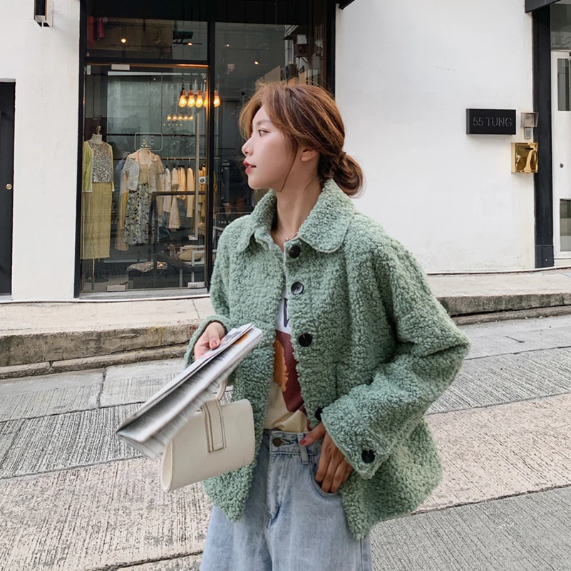 Good Quality Lamb Fur Warm Coat Women 2019 Regular Korean Style Turn Down Collar Fashion Outerwear 5 Colors Solid Womens Coats
Good Quality Lamb Fur Warm Coat Women 2019 Regular Korean Style Turn Down Collar Fashion Outerwear 5 Colors Solid Womens Coats