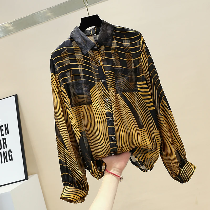 2020 Spring New Sexy Perspective Blouse Woman Transparent Loose Large Size Color Block Striped Shirt Female Long Sleeve Top
2020 Spring New Sexy Perspective Blouse Woman Transparent Loose Large Size Color Block Striped Shirt Female Long Sleeve Top