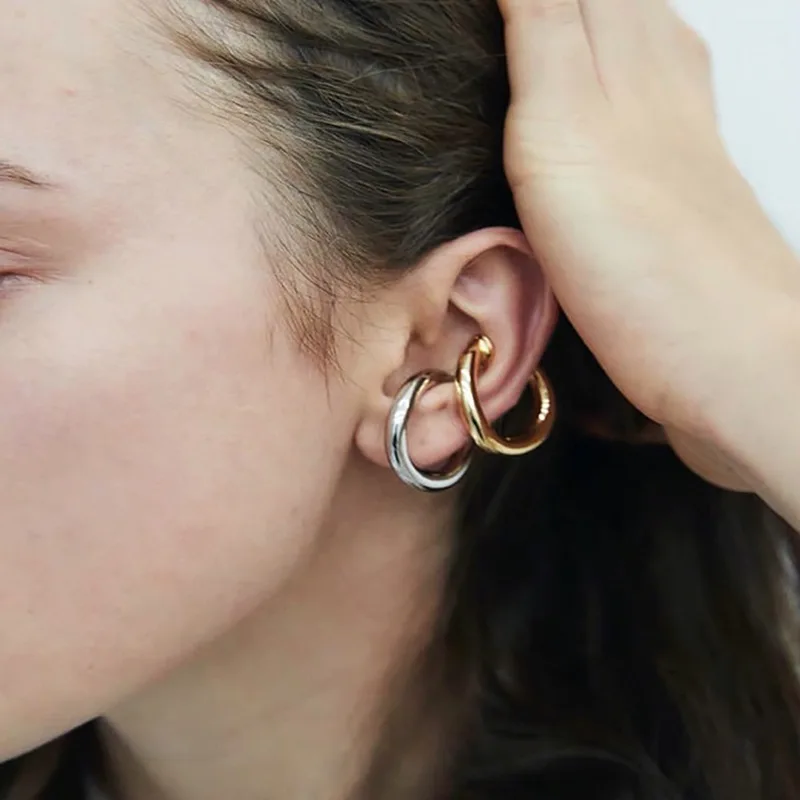 Europe and the United States new metal ring without ear hole ear bone clip dual-use punk rock simple metal jewelry
Europe and the United States new metal ring without ear hole ear bone clip dual-use punk rock simple metal jewelry