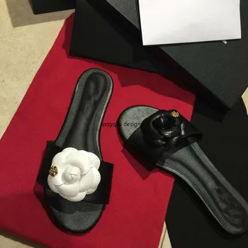 Genuine Leather Luxury Metal Flower Decor Women Slippers Summer New Solid Color Beach Sandals Sexy Open Toe Women Flats Shoes
Genuine Leather Luxury Metal Flower Decor Women Slippers Summer New Solid Color Beach Sandals Sexy Open Toe Women Flats Shoes
