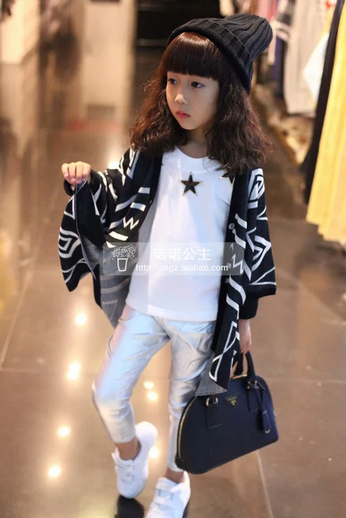 Rice Bean CHILDREN'S Garment Parent-child Matching Outfit Autumn Girls Geometry Cardigan Sweater Abstract Knitted Coat
Rice Bean CHILDREN'S Garment Parent-child Matching Outfit Autumn Girls Geometry Cardigan Sweater Abstract Knitted Coat