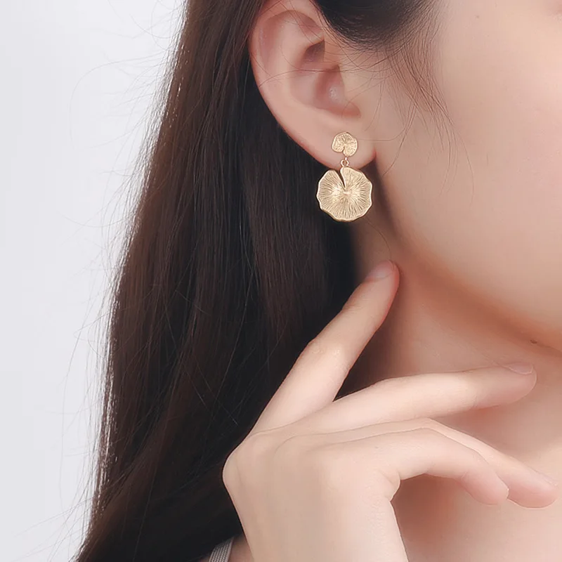 Silvology Ganoderma Stud Earrings 925 Sterling Silver Gold Mushroom Creative Long Earrings for Women Fashionable Jewelry Gift
Silvology Ganoderma Stud Earrings 925 Sterling Silver Gold Mushroom Creative Long Earrings for Women Fashionable Jewelry Gift