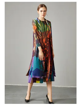 HOT SELLING Fashion Miyake fold trench coat loose long-sleeved Geometric print turn-down collar trench coat IN STOCK
HOT SELLING Fashion Miyake fold trench coat loose long-sleeved Geometric print turn-down collar trench coat IN STOCK