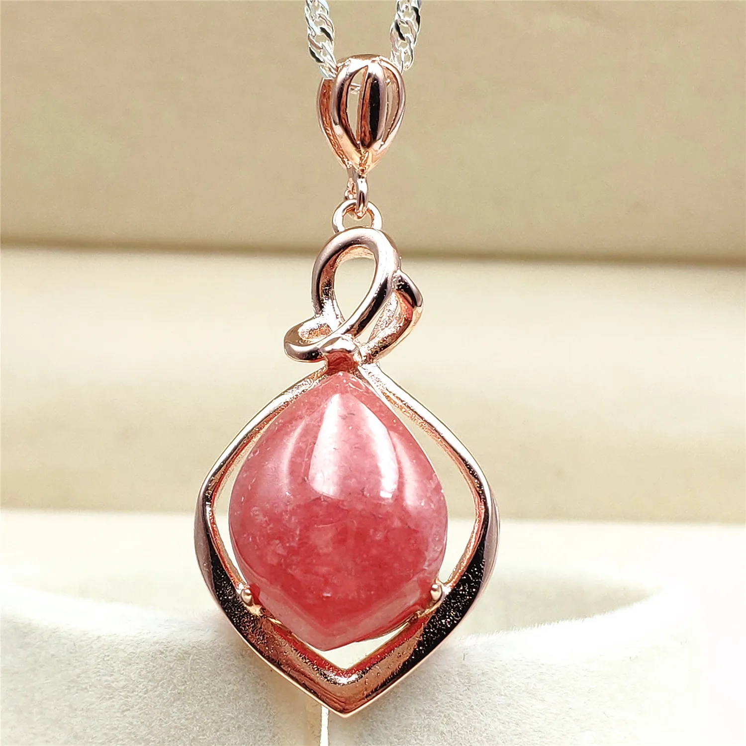 Natural Red Ice Rhodochrosite 32x20mm Water Drop Stone Pendant Women Men Rose Gold Love Reiki Necklace AAAAA
Natural Red Ice Rhodochrosite 32x20mm Water Drop Stone Pendant Women Men Rose Gold Love Reiki Necklace AAAAA
