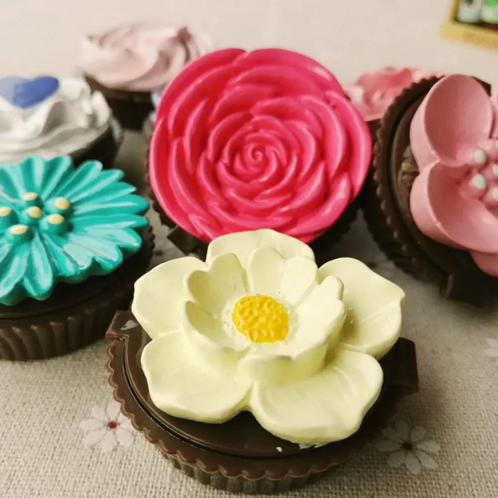 DSstyles Cartoon Cake Shape Lipstick Long Lasting Lip Balm Flower Ice Cream Cake Lip Balms Lips Makeup Cosmetics with Brush 
DSstyles Cartoon Cake Shape Lipstick Long Lasting Lip Balm Flower Ice Cream Cake Lip Balms Lips Makeup Cosmetics with Brush