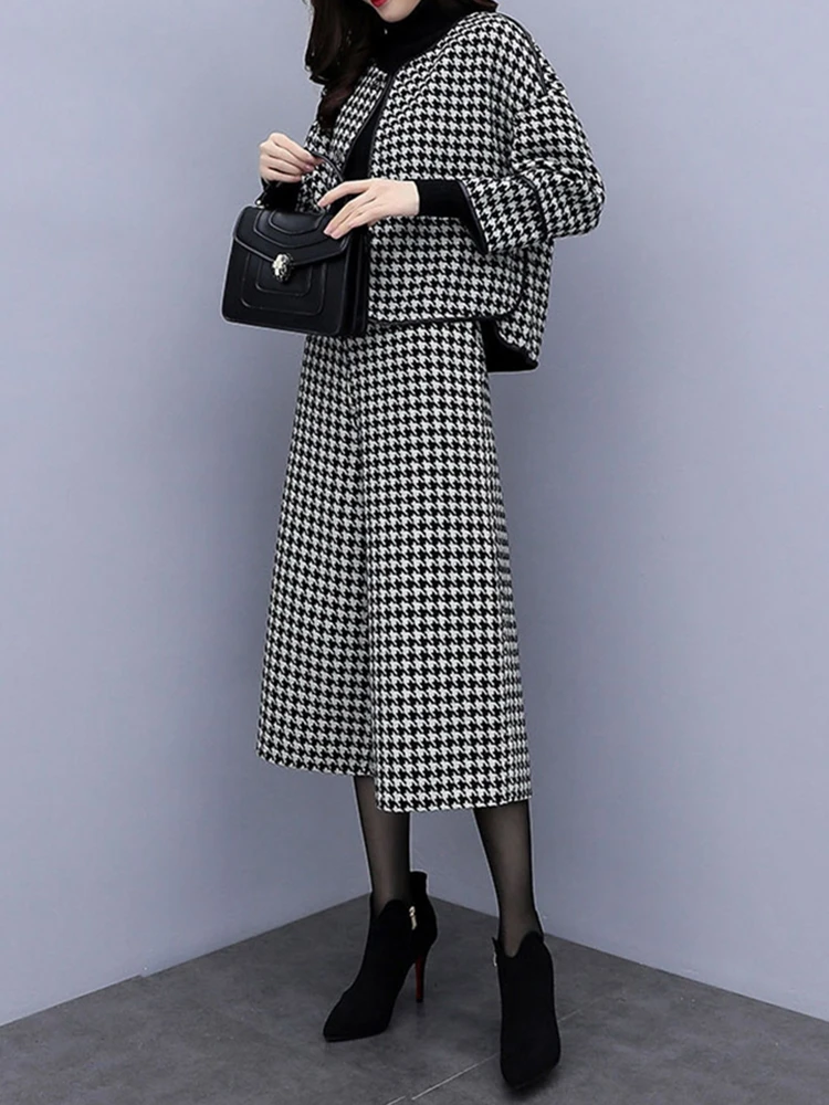 Koean Fashion Women Clothing Two Piece Sets Houndstooth Wool Coat and Wide Leg Pants 2020 Autumn Winter Brand Apparel Plus Size
Koean Fashion Women Clothing Two Piece Sets Houndstooth Wool Coat and Wide Leg Pants 2020 Autumn Winter Brand Apparel Plus Size