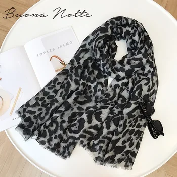 2019 New Design Plain Ombre Leopard Fringe Viscose Shawl Scarf Women Print Neckerchief Autumn Winter Foulards Snood Muslim Hijab
2019 New Design Plain Ombre Leopard Fringe Viscose Shawl Scarf Women Print Neckerchief Autumn Winter Foulards Snood Muslim Hijab