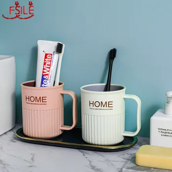 FSILE380ml Mouthwash Cup Couple Toothbrush Cup Tooth Cylinder Cup Creative Two-color Plastic Cup with Handle Simple Drinking Cup 
FSILE380ml Mouthwash Cup Couple Toothbrush Cup Tooth Cylinder Cup Creative Two-color Plastic Cup with Handle Simple Drinking Cup