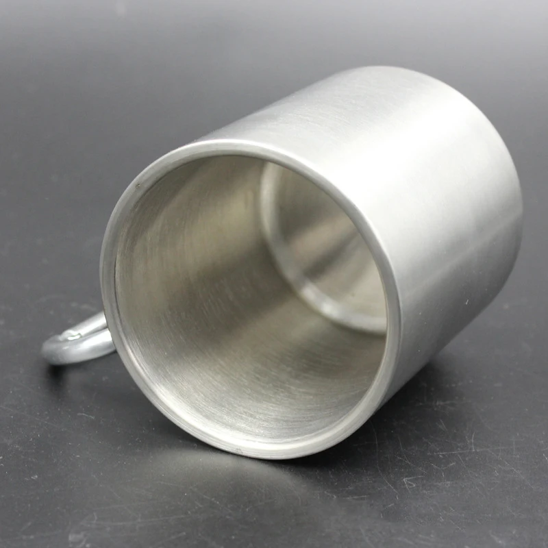 330ml Stainless Steel Mug with Foldable Self-lock Carabiner Handle Folding Handle Cup For Outdoor Camping Hiking 
330ml Stainless Steel Mug with Foldable Self-lock Carabiner Handle Folding Handle Cup For Outdoor Camping Hiking