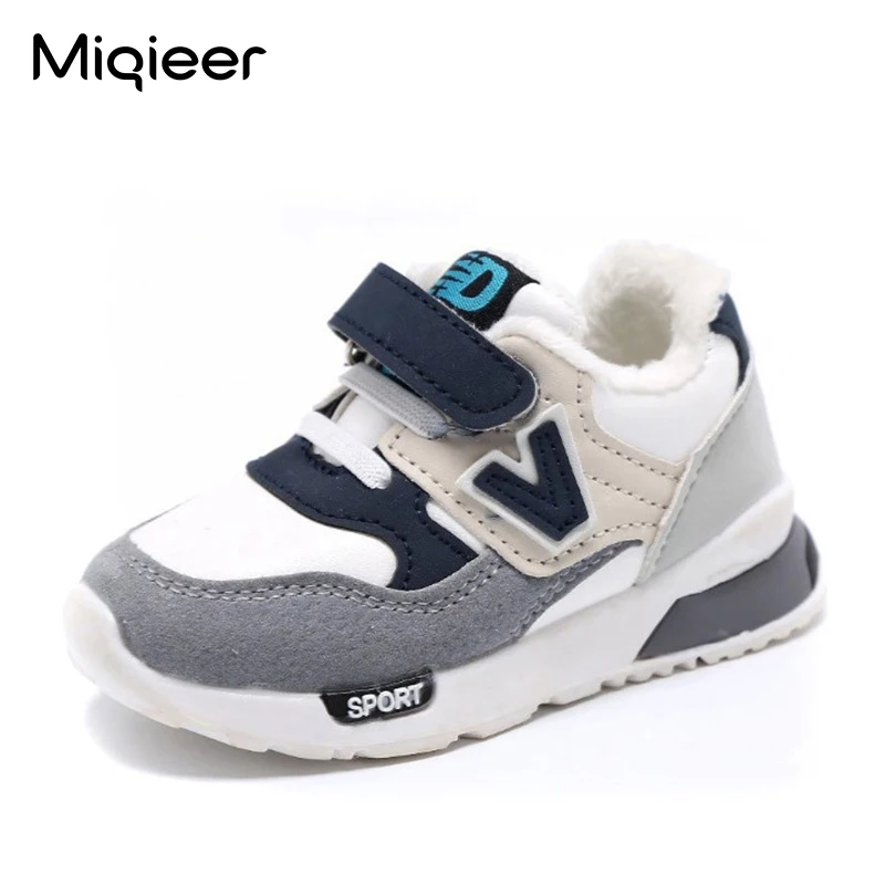 Autumn Casual Baby Shoes For Boys Breathable Mesh Kids Sneakers Winter Footwear Children Plush Warm Soft Anti-Slip Sports Shoes 
Autumn Casual Baby Shoes For Boys Breathable Mesh Kids Sneakers Winter Footwear Children Plush Warm Soft Anti-Slip Sports Shoes