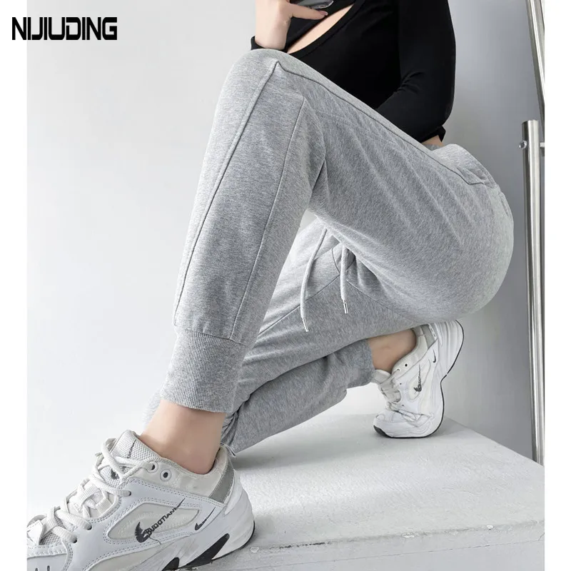 Women Elastic Waist Casual Sweatpants Autumn Streetwear Harem Pant Female Loose Cotton Pants Long Woman Trouser Mujer Pantalon
Women Elastic Waist Casual Sweatpants Autumn Streetwear Harem Pant Female Loose Cotton Pants Long Woman Trouser Mujer Pantalon