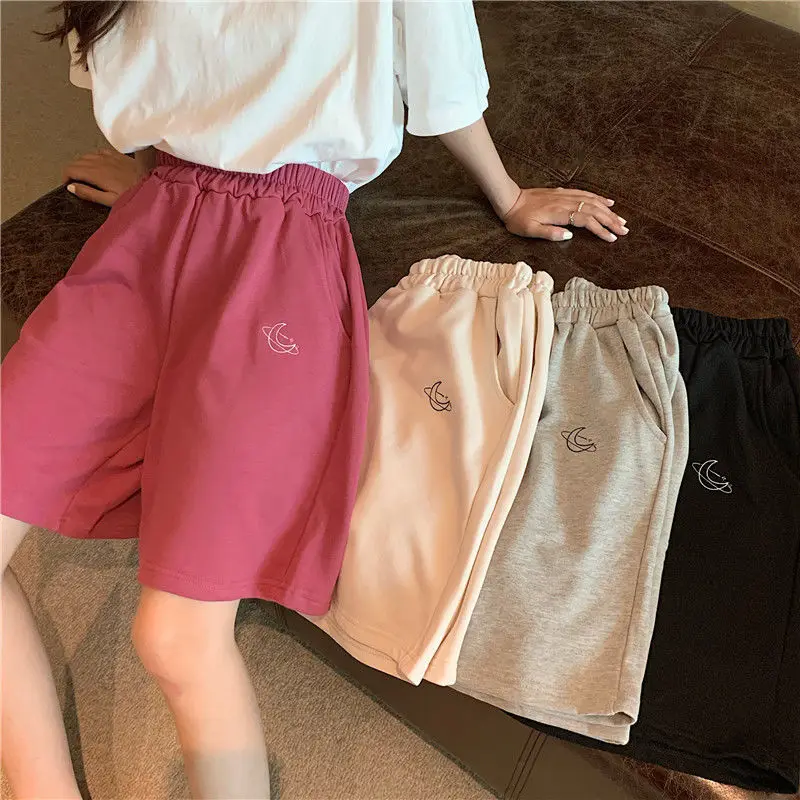 Shorts Women Embroidery Elasticity Lovely Girls Korean Style Sweet Students Harajuku Colorful Simple Oversize Trousers Female
Shorts Women Embroidery Elasticity Lovely Girls Korean Style Sweet Students Harajuku Colorful Simple Oversize Trousers Female