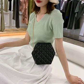 Xiaoxiangfeng Lingge Chain 2020 New Fashion High-grade Western-style Shoulder Messenger Spring Style Summer Party Bag
Xiaoxiangfeng Lingge Chain 2020 New Fashion High-grade Western-style Shoulder Messenger Spring Style Summer Party Bag