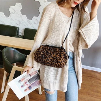 New Fashion Women's Bag 2019 Messenger Shoulder Bag Pleated Day Clutch Drawstring Evening Purse for Women Flap Retro Mini Square
New Fashion Women's Bag 2019 Messenger Shoulder Bag Pleated Day Clutch Drawstring Evening Purse for Women Flap Retro Mini Square
