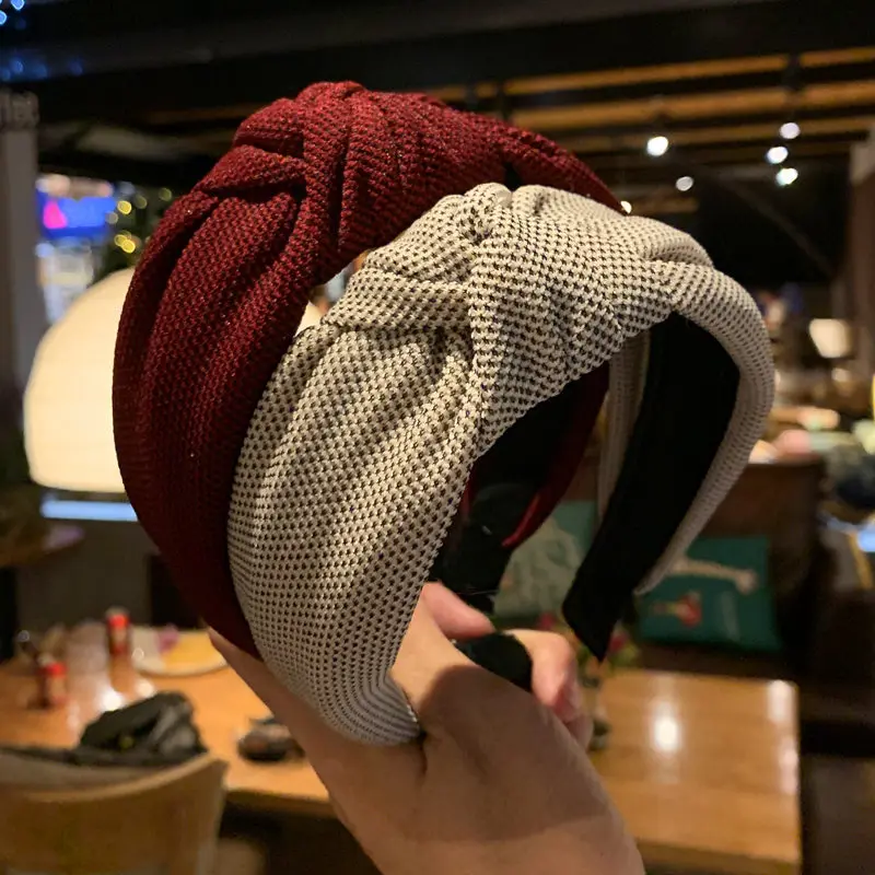 2020 new Fashion Wide Side Hairband For Women Hair-hooping Knotted headband Hair Accessories Hair Band High Quality Hair Hoop
2020 new Fashion Wide Side Hairband For Women Hair-hooping Knotted headband Hair Accessories Hair Band High Quality Hair Hoop