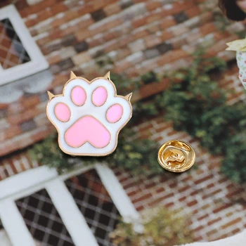 Cute pink animal cat paw dog paw brooch shirt backpack enamel lapel brooch alloy badge couple fashion child gift jewelry
Cute pink animal cat paw dog paw brooch shirt backpack enamel lapel brooch alloy badge couple fashion child gift jewelry