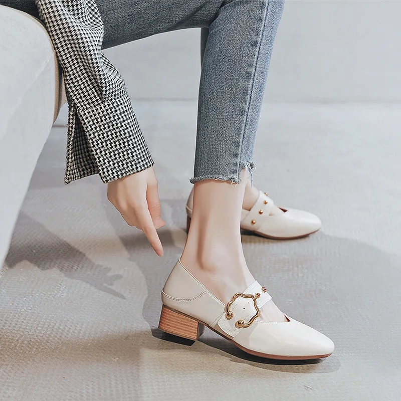 One Buckle Single Autumn Shoes 2020 Light Crude With Girl Sweet Wind Soft Girls Shoes Genuine Leather Mary Jane Shoes Woman
One Buckle Single Autumn Shoes 2020 Light Crude With Girl Sweet Wind Soft Girls Shoes Genuine Leather Mary Jane Shoes Woman