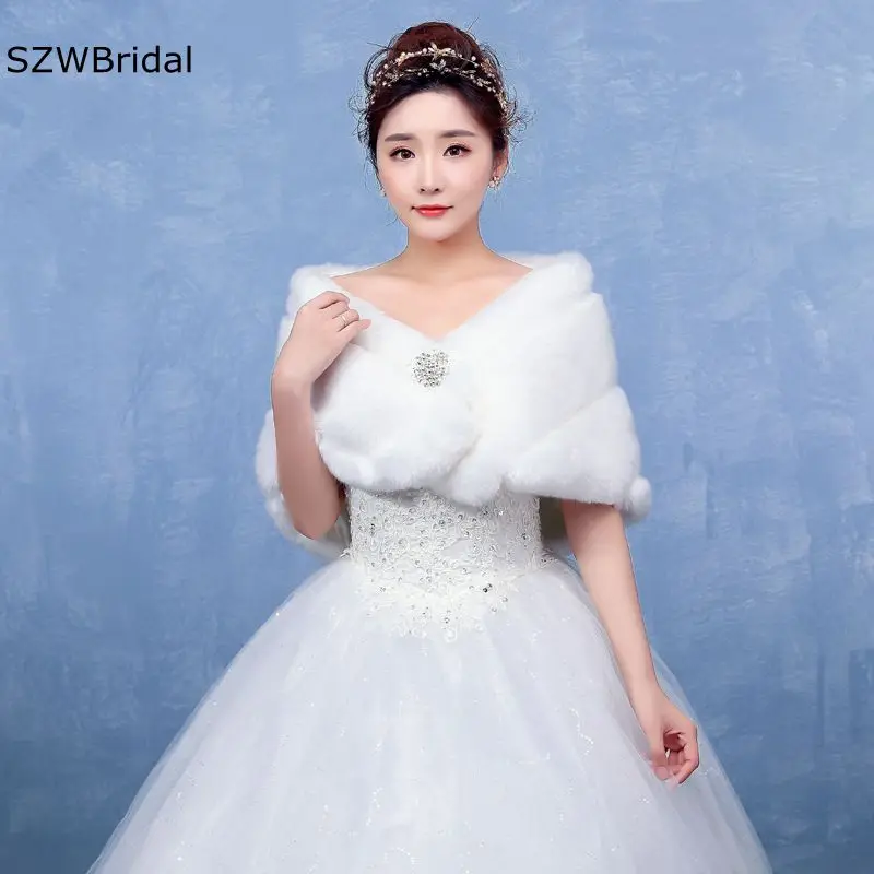 New Arrival Cheap Wedding Wrap Faux Fur Bridal Shawl Wedding Cape femme hiver Bolero femme
New Arrival Cheap Wedding Wrap Faux Fur Bridal Shawl Wedding Cape femme hiver Bolero femme