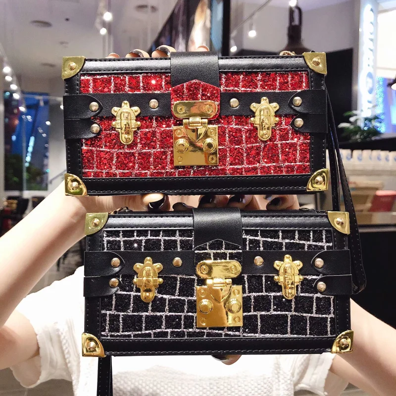 Luxury high-end hardware lock flash for iPhone7 8Plus XR XS MAX multi-card slot with lanyard for iPhone 11Pro phone bag,CKHB-KB
Luxury high-end hardware lock flash for iPhone7 8Plus XR XS MAX multi-card slot with lanyard for iPhone 11Pro phone bag,CKHB-KB