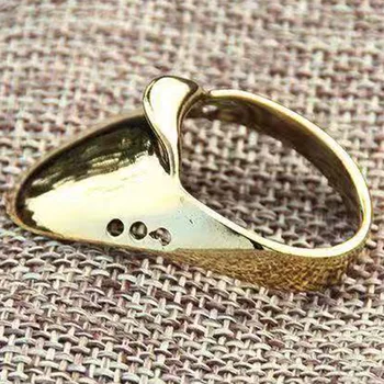 Sport Hunting Painless Brass Catapult Safe Traditional Practice Accessories Wrist Archery Thumb Ring Outdoor Finger Protector
Sport Hunting Painless Brass Catapult Safe Traditional Practice Accessories Wrist Archery Thumb Ring Outdoor Finger Protector