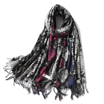 Brand Designer Winter Scarf for Women Snakeskin Pattern 2020 New Winter Cashmere Scarves Fashion Shawls and Wraps Neck Warm
Brand Designer Winter Scarf for Women Snakeskin Pattern 2020 New Winter Cashmere Scarves Fashion Shawls and Wraps Neck Warm