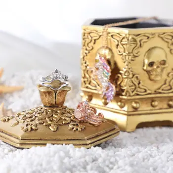 Retro Skull Ornaments Halloween Skull Jewelry Box Jewelry Storage Box Halloween Storage Decorations
Retro Skull Ornaments Halloween Skull Jewelry Box Jewelry Storage Box Halloween Storage Decorations