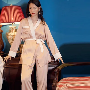 Maison Gabrielle Silk Satin Pajamas Set Two-Piece Top Pants Autumn Winter Nightgown Neglige Loungewear Vintage Style Contrasting
Maison Gabrielle Silk Satin Pajamas Set Two-Piece Top Pants Autumn Winter Nightgown Neglige Loungewear Vintage Style Contrasting