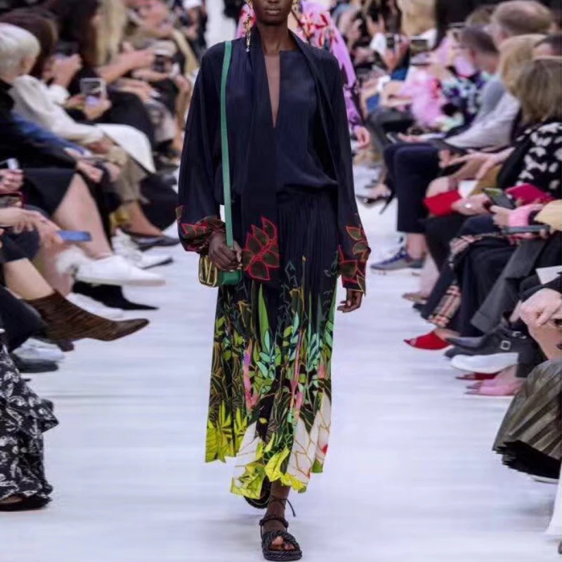 AELESEEN Designer 2020 Spring Summer Women 2 Piece Set Lantern Sleeve Blue Blouse + Print Pleated Skirt Twinset Lady Suit
AELESEEN Designer 2020 Spring Summer Women 2 Piece Set Lantern Sleeve Blue Blouse + Print Pleated Skirt Twinset Lady Suit