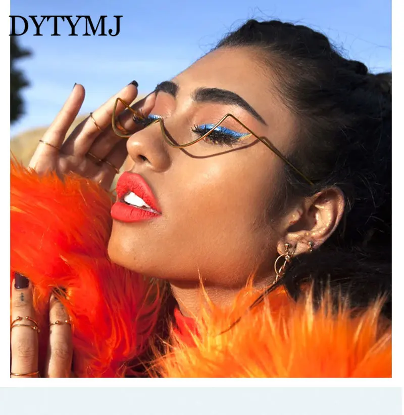 DYTYMJ 2020 Half Frame Retro Glasses Frame Women Luxury Brand Eyewear Frame Women/Men Punk Eyeglasses Women Metal Oculos De Sol
DYTYMJ 2020 Half Frame Retro Glasses Frame Women Luxury Brand Eyewear Frame Women/Men Punk Eyeglasses Women Metal Oculos De Sol
