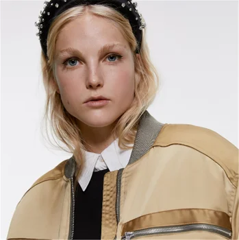 2019 ZA Women's Jacket Fashion New Autumn and Winter Silk Satin Texture Short Pilot Jacket Semiya Women's Short Pilot Jacket
2019 ZA Women's Jacket Fashion New Autumn and Winter Silk Satin Texture Short Pilot Jacket Semiya Women's Short Pilot Jacket