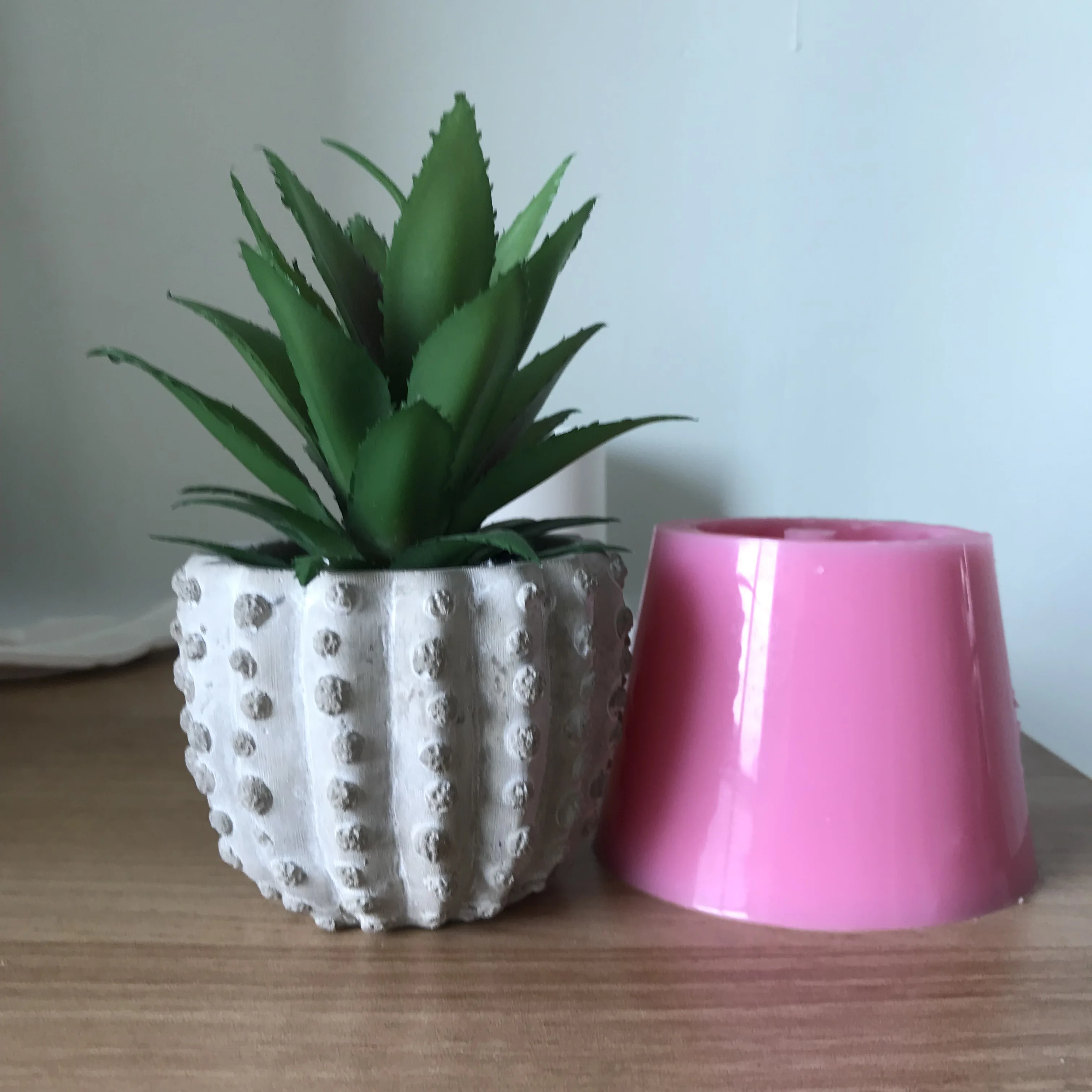 3D Round Cactus Pot Silicone Concrete Planter Molds Handmade Candlestick Making Tool DIY Epoxy Resin Craft Clay Mould
3D Round Cactus Pot Silicone Concrete Planter Molds Handmade Candlestick Making Tool DIY Epoxy Resin Craft Clay Mould