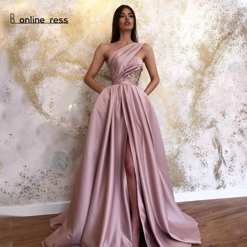 Long Evening Dress Satin A-Line One Shoulder High Split Pleat Evening Dresses Formal Gowns Vestidos de festa
Long Evening Dress Satin A-Line One Shoulder High Split Pleat Evening Dresses Formal Gowns Vestidos de festa