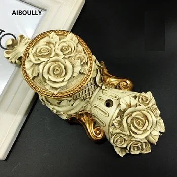 2Pcs/Set High Quality Luxury Fashion European Curtain Hooks Holder Hanger Bronze Display Rack Wall Hook Curtain Accessories 
2Pcs/Set High Quality Luxury Fashion European Curtain Hooks Holder Hanger Bronze Display Rack Wall Hook Curtain Accessories