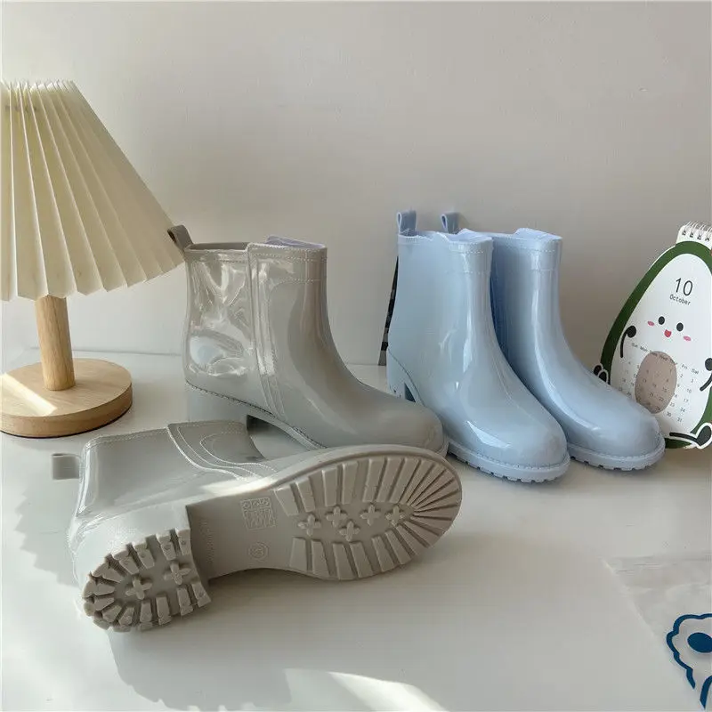 Женские резиновые сапоги PULOMIES, Нескользящие, короткие, модная верхняя одежда, теплая водонепроницаемая обувь, ботильоны
Женские резиновые сапоги PULOMIES, Нескользящие, короткие, модная верхняя одежда, теплая водонепроницаемая обувь, ботильоны
