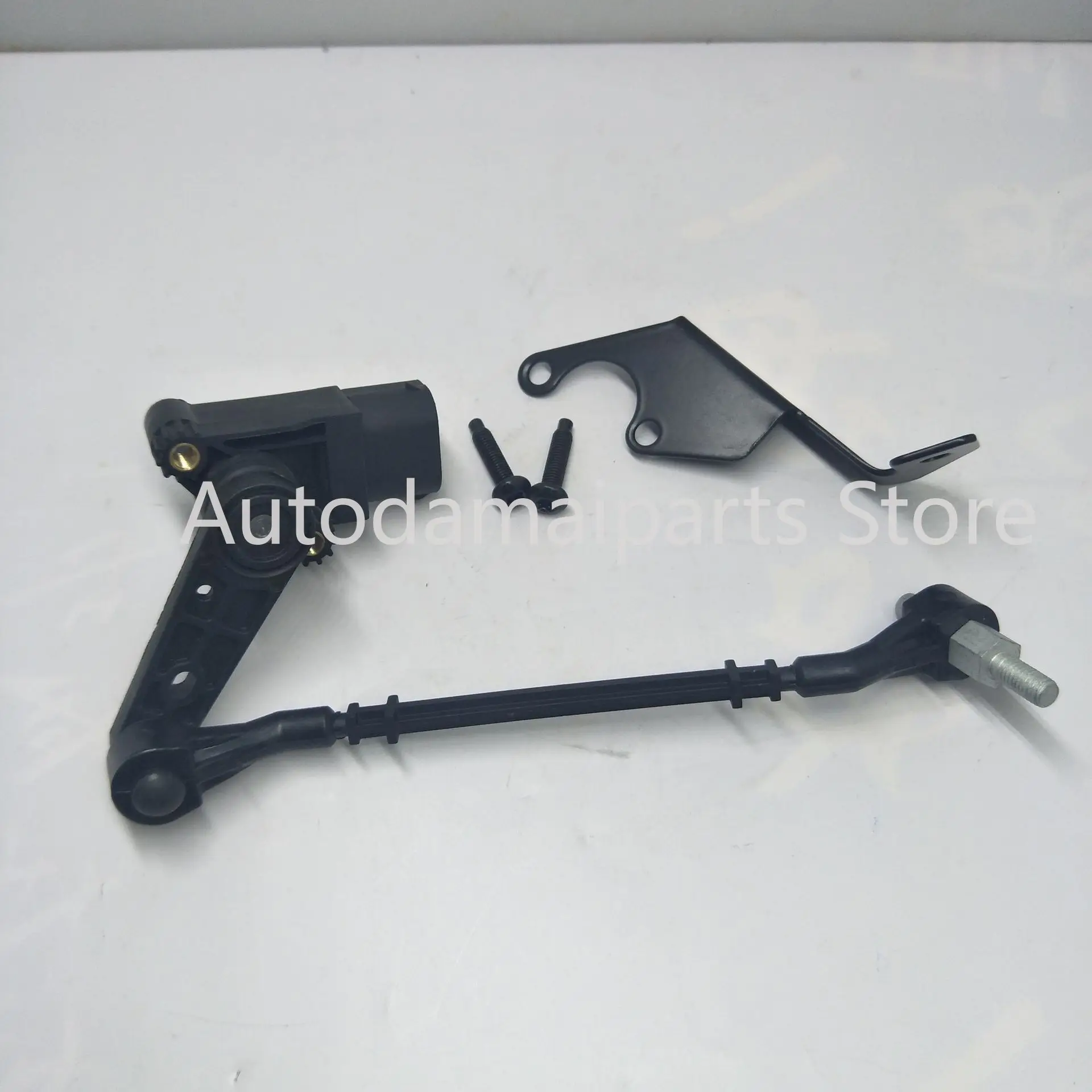 Front Left Right Air Suspension Height Level Sensor LR020627 LR020626 for Range Rover L322
Front Left Right Air Suspension Height Level Sensor LR020627 LR020626 for Range Rover L322