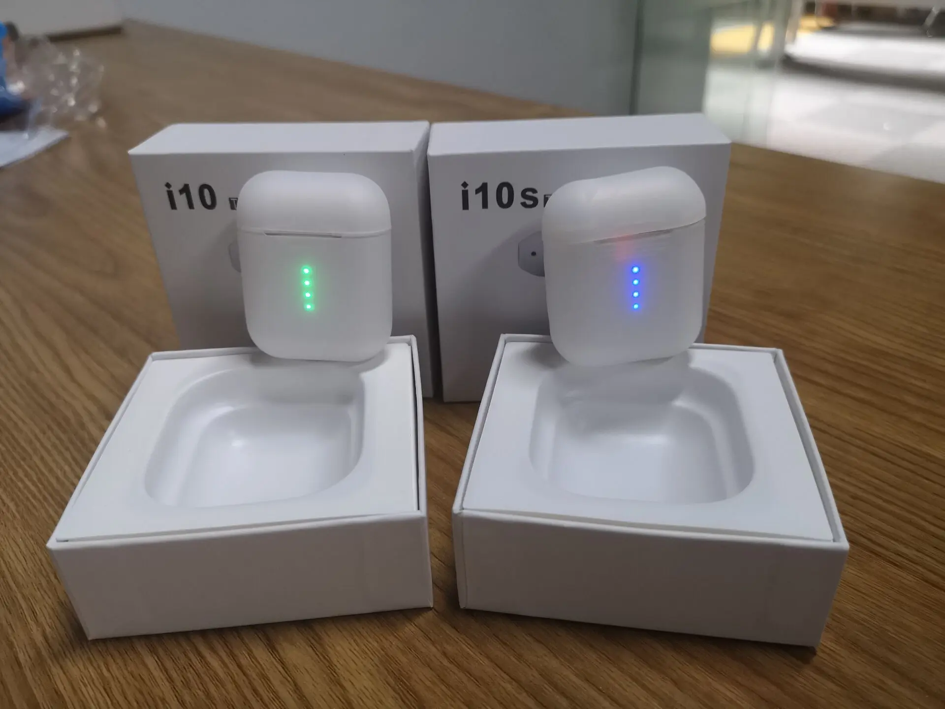 Original i10 TWS mini 1:1 size Bluetooth 5.0 headset 6D bass Touch control Wireless Earphone PK i200 i10 i60 i80 i90 i20 tws
Original i10 TWS mini 1:1 size Bluetooth 5.0 headset 6D bass Touch control Wireless Earphone PK i200 i10 i60 i80 i90 i20 tws