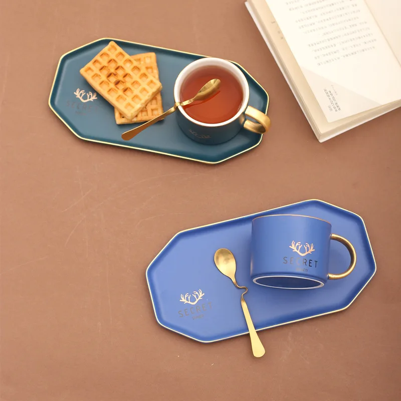 Fun Fervent Nordic Black Simple Ceramic Coffee Cup and Saucer Set Royal Rectangular Tray Juego De Tazas De Cafe China Tea Set
Fun Fervent Nordic Black Simple Ceramic Coffee Cup and Saucer Set Royal Rectangular Tray Juego De Tazas De Cafe China Tea Set