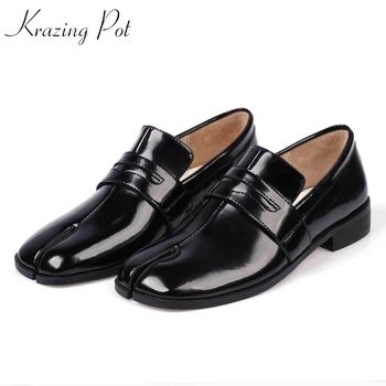 Krazing pot Internet star popular genuine leather black colors square toe med heels slip on young lady leisure punk pumps L01 
Krazing pot Internet star popular genuine leather black colors square toe med heels slip on young lady leisure punk pumps L01