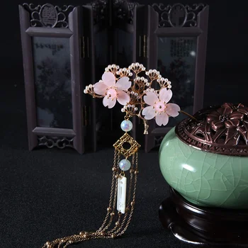 Ancient Traditional Uniform Chinese Hanfu Headdress Flower Tassels Super Fairy Hair Classical Stick Step Shake
Ancient Traditional Uniform Chinese Hanfu Headdress Flower Tassels Super Fairy Hair Classical Stick Step Shake