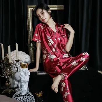 2020 New Silk Pajamas for Women Short-sleeved Trousers Two-piece Suit Pyjama Satin Cardigan Homewear Plus Size Pyjamas Women
2020 New Silk Pajamas for Women Short-sleeved Trousers Two-piece Suit Pyjama Satin Cardigan Homewear Plus Size Pyjamas Women