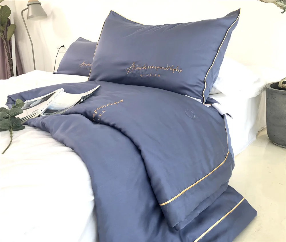 Simple INS Wind 60 Double-Sided Tencel Soybean Summer Quilt Solid Color Summer Blanket Embroidered Covered Edge Air Conditioner
Simple INS Wind 60 Double-Sided Tencel Soybean Summer Quilt Solid Color Summer Blanket Embroidered Covered Edge Air Conditioner